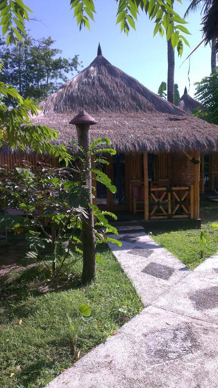 Tua Tua Keladi Bungalows Гили Еър Екстериор снимка