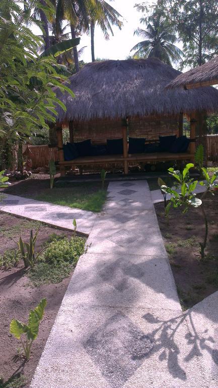 Tua Tua Keladi Bungalows Гили Еър Екстериор снимка