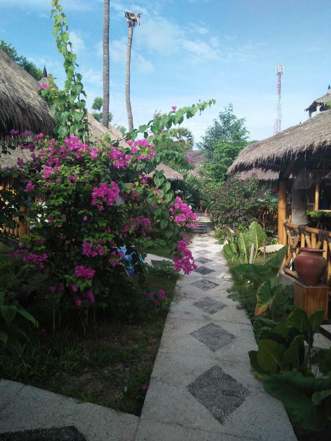 Tua Tua Keladi Bungalows Гили Еър Екстериор снимка